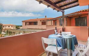 Outdoor dining - Nice apartment in Torre dei Corsari (Torre dei Corsari)