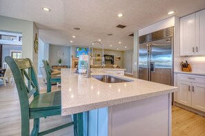 Interior - IslandTime Vacation! (Indian Rocks Beach)