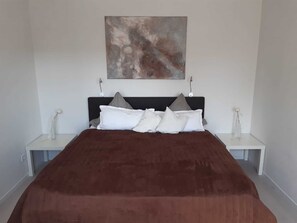 1 chambre, lit parapluie, Wi-Fi, draps fournis