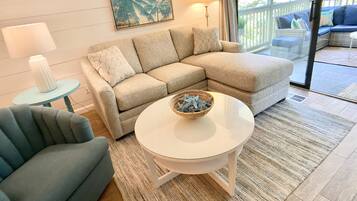 TV connectée, lecteur de DVD, livres, vidéothÚque