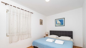 아파트 (One Bedroom Apartment with Balcony) | 1 개의 침실, 다리미/다리미판, 침대 시트