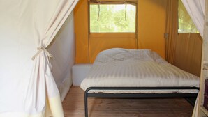 Telt (Safari tent 6 persons ) | Arbejdsområde til bærbare computere