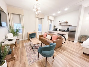 Egyptian cotton sheets, premium bedding, down duvets, pillow-top beds - The Loveland Lofts (Loveland)