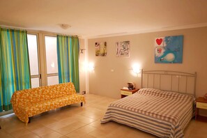 2 slaapkamers, een strijkplank/strijkijzer, gratis wifi