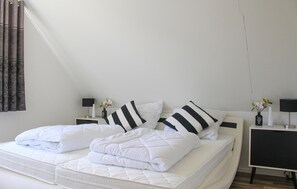 3 slaapkamers, reisbedje, gratis wifi, beddengoed