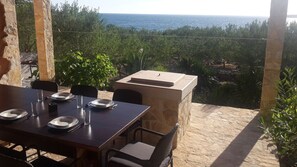 Outdoor dining - villa olives (Milna)