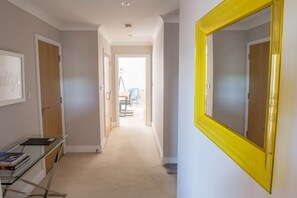 Interior - Toothbrush Apartments - 2 Bed 2 Bath - Anchor Street (Ipswich)