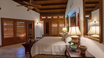 5 bedrooms, in-room safe, desk, iron/ironing board