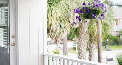A fenced in Yard on Wrightsville Beach's Parmele Isle; a short walk to the beach