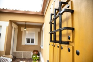 Exterior detail - Newly renovated rural house, for 4-6 people (Sanchidrián)