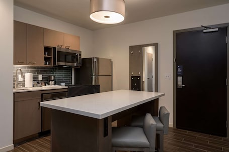 Coffee/tea maker. Hyatt House Louisville East