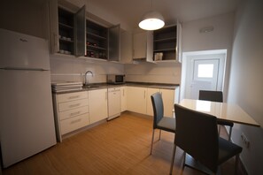 Private kitchen - Manuel's house (Guarda)