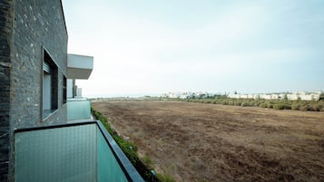 Appartement Vue Champs | View from room