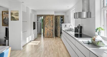 Stunning home in Bogø By with WiFi
