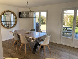 Dining - pleasant house for 6 with heated swimming pool (Locquirec)