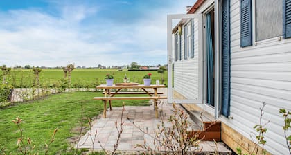 Lovely (sta)caravan in Woubrugge