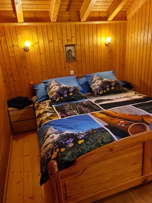 3 bedrooms, desk, iron/ironing board, travel cot - Detached family chalet Pays du St-Bernard, Valais, Switzerland,     (Orsières)