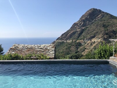 House with swimming pool_CAP CORSE