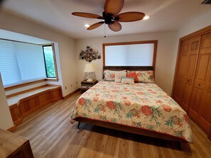 6 Schlafzimmer, Schreibtisch, Bügeleisen/Bügelbrett, WLAN