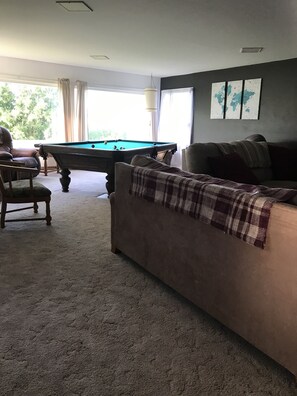 Games room - Spacious Ranch House (Drummond)