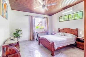 2 bedrooms, desk, iron/ironing board, WiFi