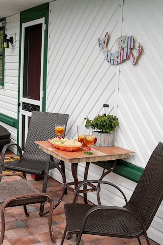 Sebastian Florida Suite with Heated Salt Water Pool