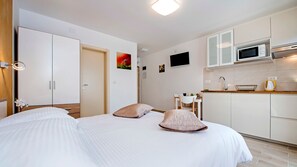 1 bedroom, iron/ironing board, free WiFi, bed sheets