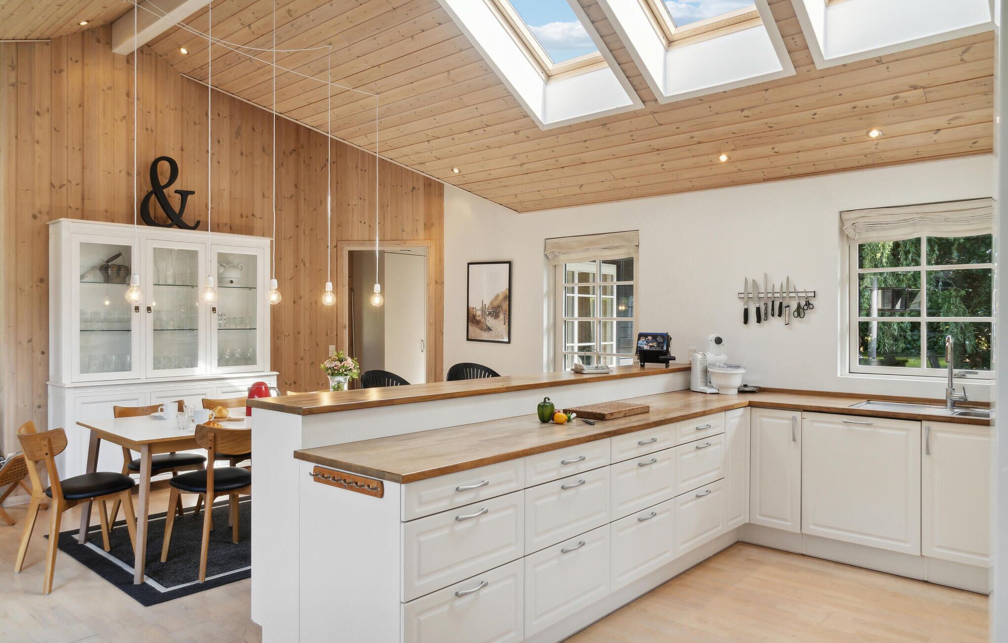 Fridge, oven, dishwasher, coffee/tea maker