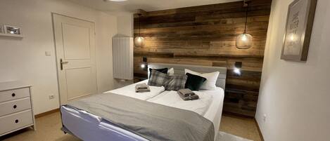 3 sovrum, strykjärn/strykbräda, gratis wi-fi och sängkläder