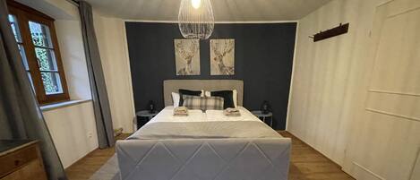 3 habitaciones, tabla de planchar con plancha y wifi gratis