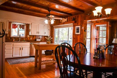 Bungalow on Buckeye - Pet Friendly in West Village