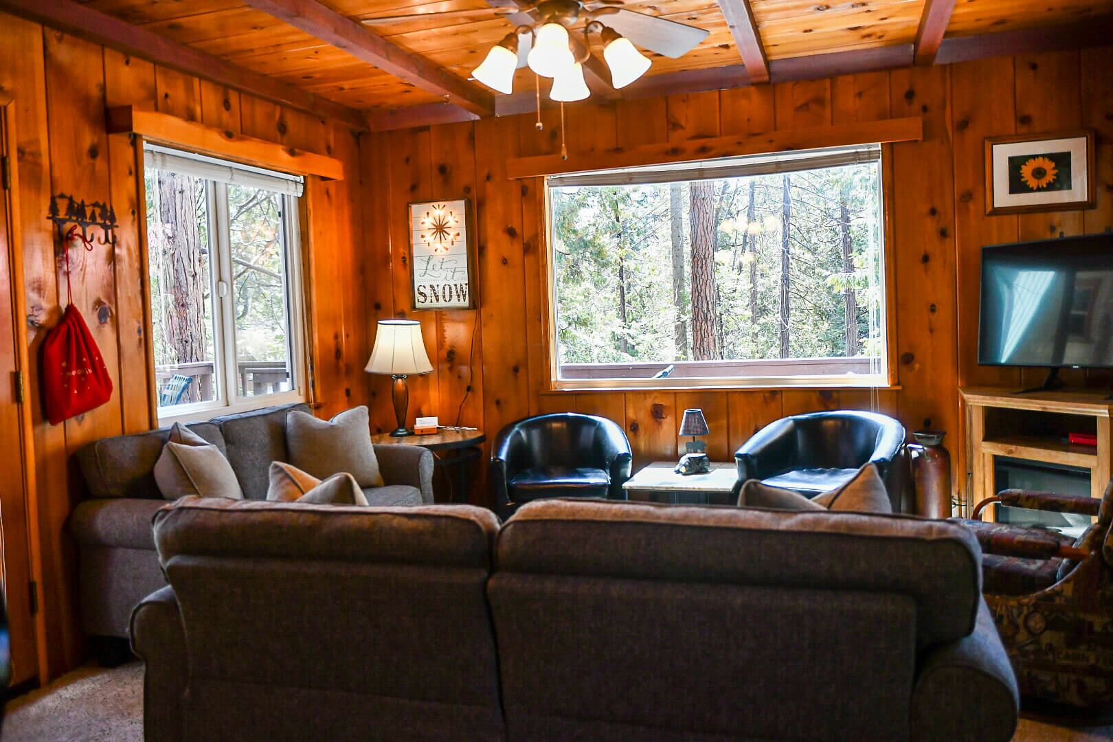 Bungalow On Buckeye - Pet Friendly In West Village - Shaver Lake, CA