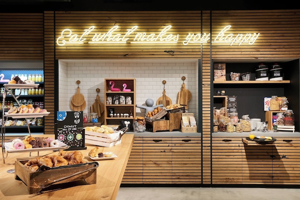Tägliches Frühstücksbuffet gegen Gebühr