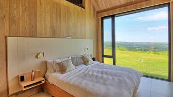 4 bedrooms, bed sheets