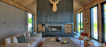 Absolutely Stunning Country Home in Creemore! Modern Elegance! Pool! Views!