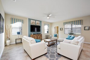 House, Multiple Beds (1439RF - The Retreat at ChampionsGate) | Living area