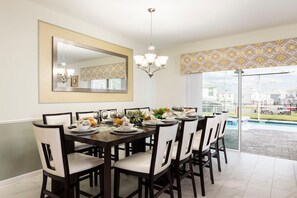 Maison, plusieurs lits (9048ST-The Retreat at Champions Gate) | Restauration
