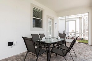 Maison, Plusieurs lits (9048ST-The Retreat at Champions Gate) | Restauration
