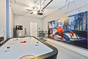 Casa, varias camas (1588TL- The Retreat at ChampionsGate) | Sala de juegos