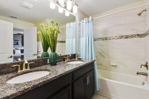 Apartment, Mehrere Betten (1578SW - The Retreat at ChampionsGate) | Badezimmer | Haartrockner, Handtücher