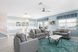 Villa, Multiple Beds (8906SID - The Retreat at ChampionsGat) | Living room | Flat-screen TV - 8906sid - The Retreat at Championsgate (Davenport)