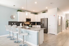 Villa, Multiple Beds (1694MVD-The Retreat at Champions Gate) | Private kitchen