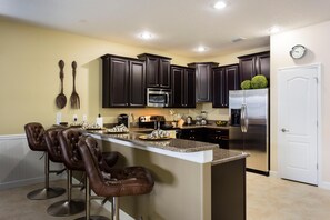 Huvila, useita sänkyjä (1424WW - The Retreat at ChampionsGate) | Yksityinen keittiö