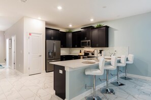 Villa, Multiple Beds (1654MVD-The Retreat at ChampionsGate) | Private kitchen