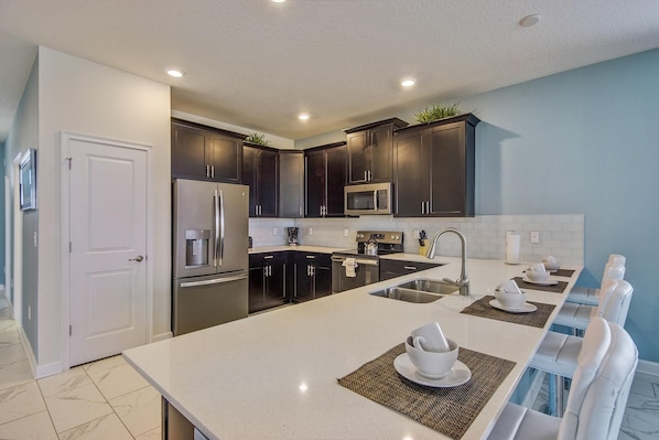 Villa, Multiple Beds (1521FD - The Retreat at ChampionsGate) | Private kitchen