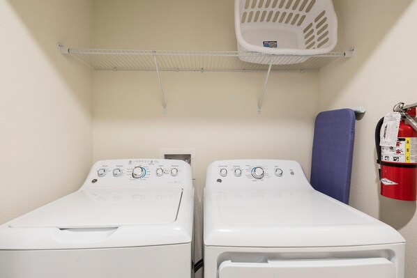 Townhome, Multiple Beds (8919SID-The Retreat at ChampionsGate) | Laundry