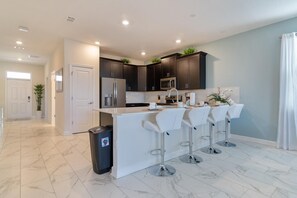 House, Multiple Beds (1559PW NON RENTING 8/15/21The Retreat) | Private kitchen