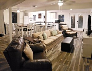 Smart TV, fireplace, DVD player, books