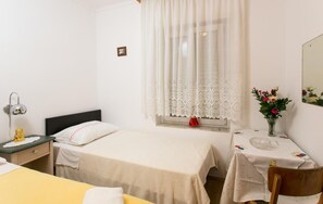 1 bedroom, WiFi, bed sheets