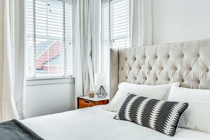 3 Schlafzimmer, Schreibtisch, Bügeleisen/Bügelbrett, kostenloses WLAN